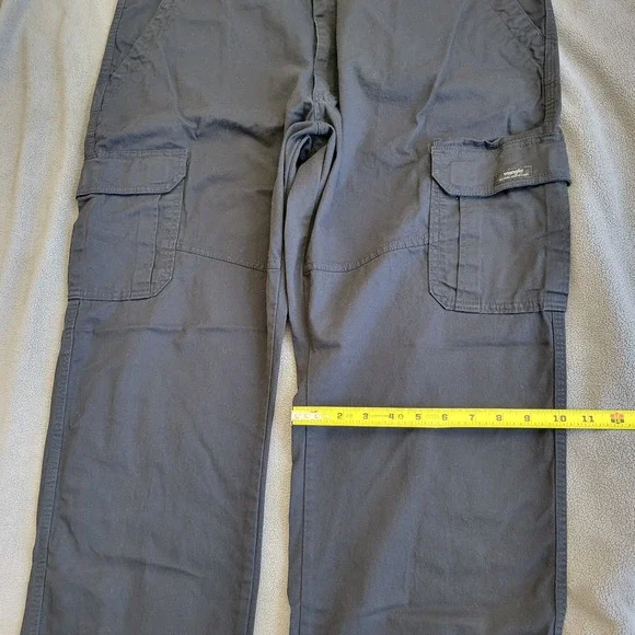 WRANGLER Jeans Mens 40x30 Black RELAXED FIT CARGO Pockets Five Star Premium - Picture 7 of 15